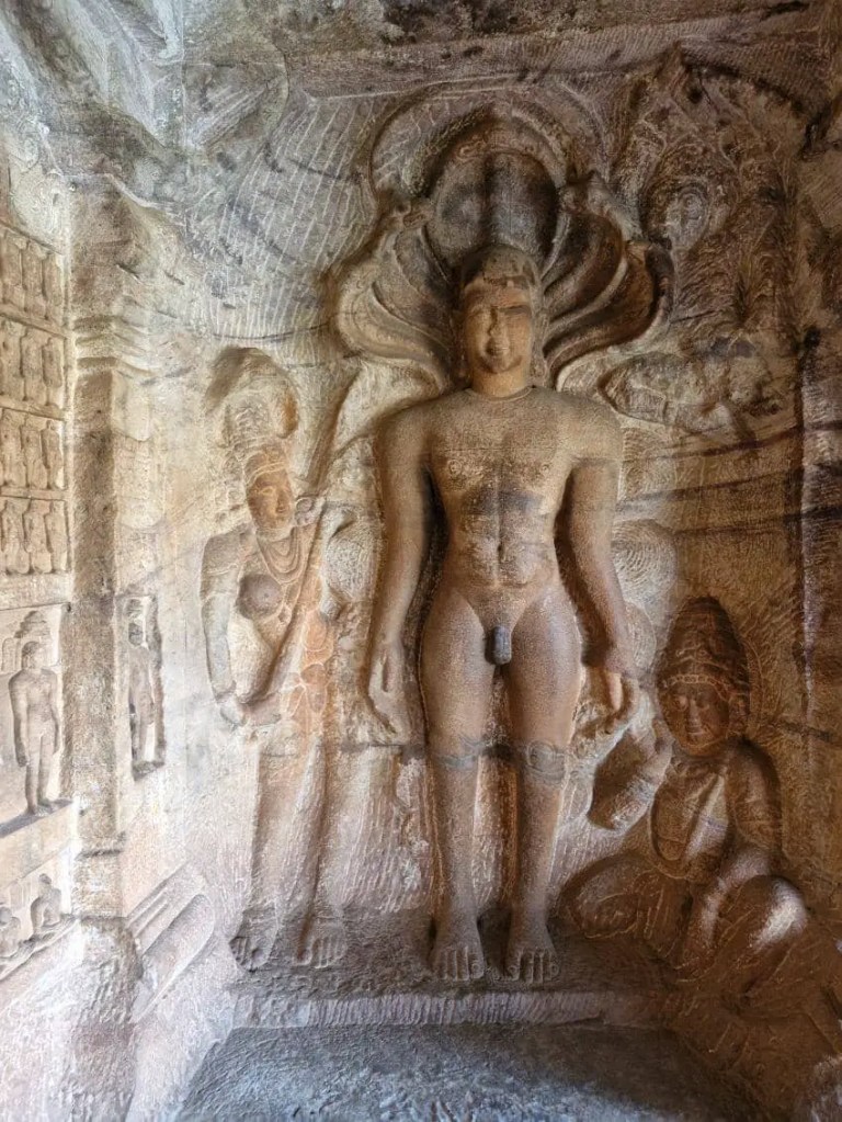 Serpant hooded Parshwanath murti