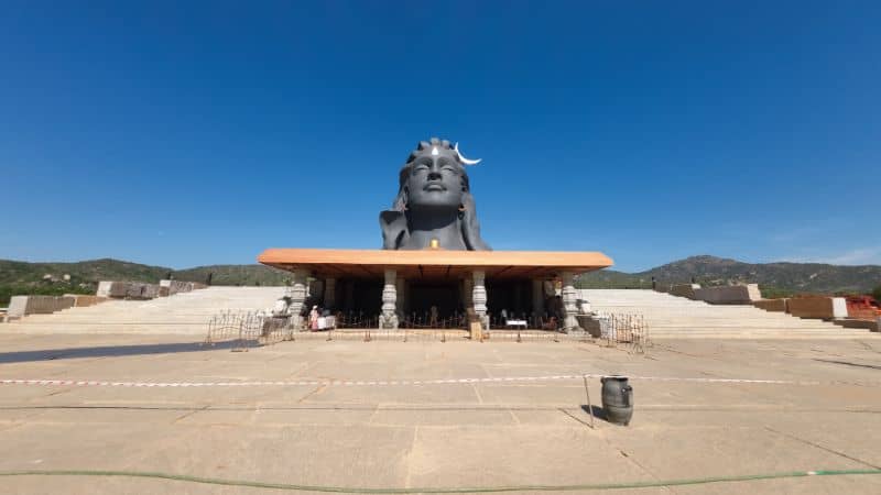 Yogeshwar Linga Mandapam below Adiyogi