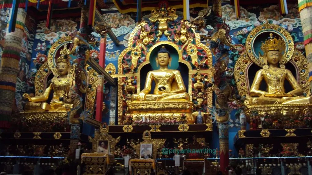 Namdroling Golden Temple, Tibetan Bylakuppe