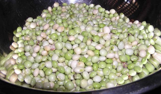 a heap of green Tuver seeds, ready to cook