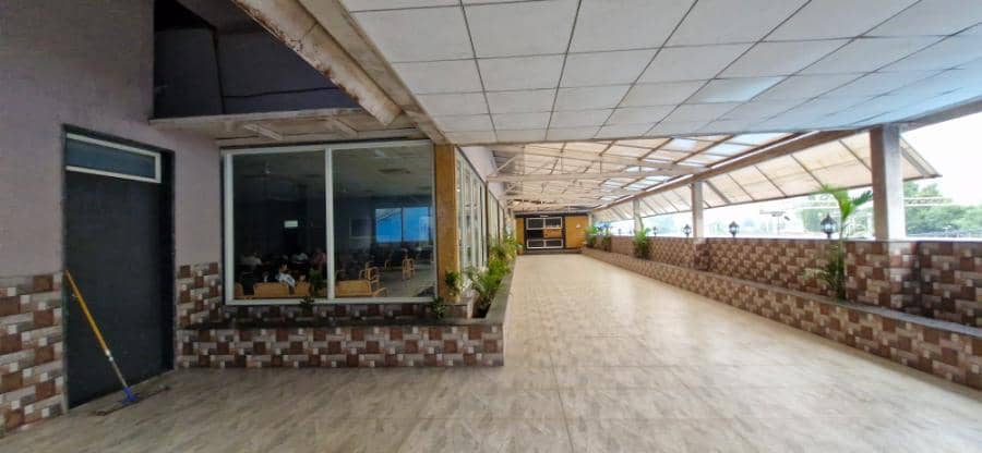 AC waiting room, paid