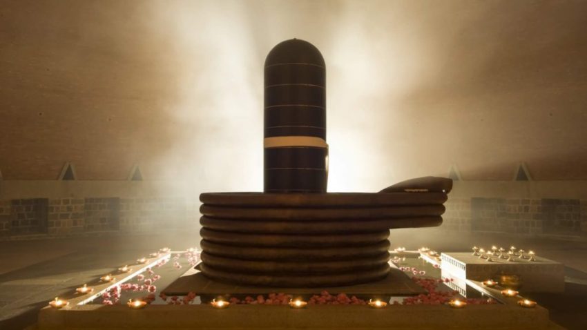 Dhyanalingam Temple: A Live Guru
